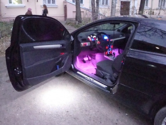 Подсветка двери багажника. Astra h подсветка двери багажника.