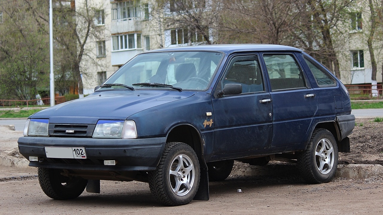 Иж 2002 года. Иж ода 2126. Иж 2002 года. Иж 2002 года. Москвич ода 2002 года.