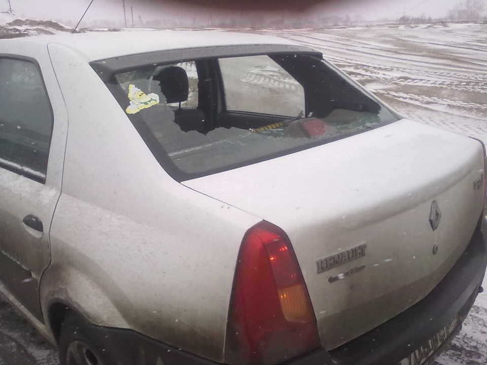 Разбилось заднее стекло — Renault Logan (1G), 1,4 л, 2005 года | ДТП ...