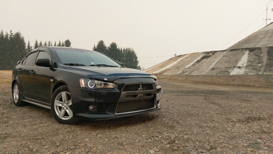 Mitsubishi Lancer X 2.0 НедоЭво :)