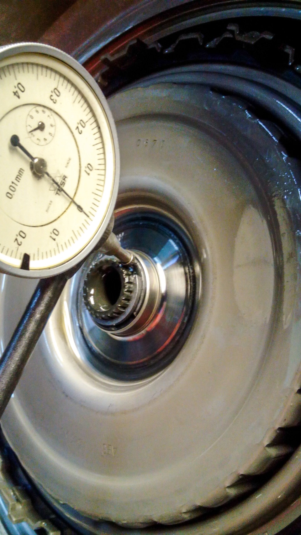 Выставляет зазоры валов — Volkswagen Passat Alltrack (B7)