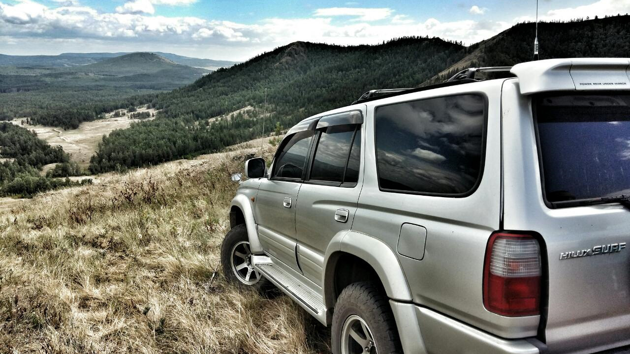 Toyota Hilux Surf 185