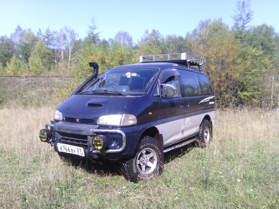 Митсубиси Делика 1995. Mitsubishi Delica 1995 года. Delica 1995. Мицубиси Делика 1995 год фото.