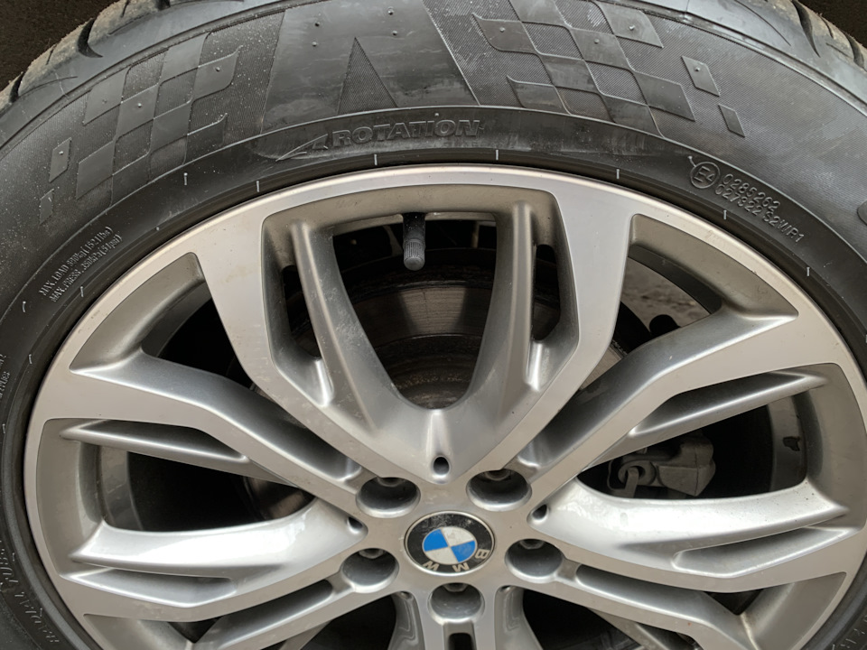 Переобувка и замена соска — BMW X1 (F48), 2 л, 2017 года | шины | DRIVE2