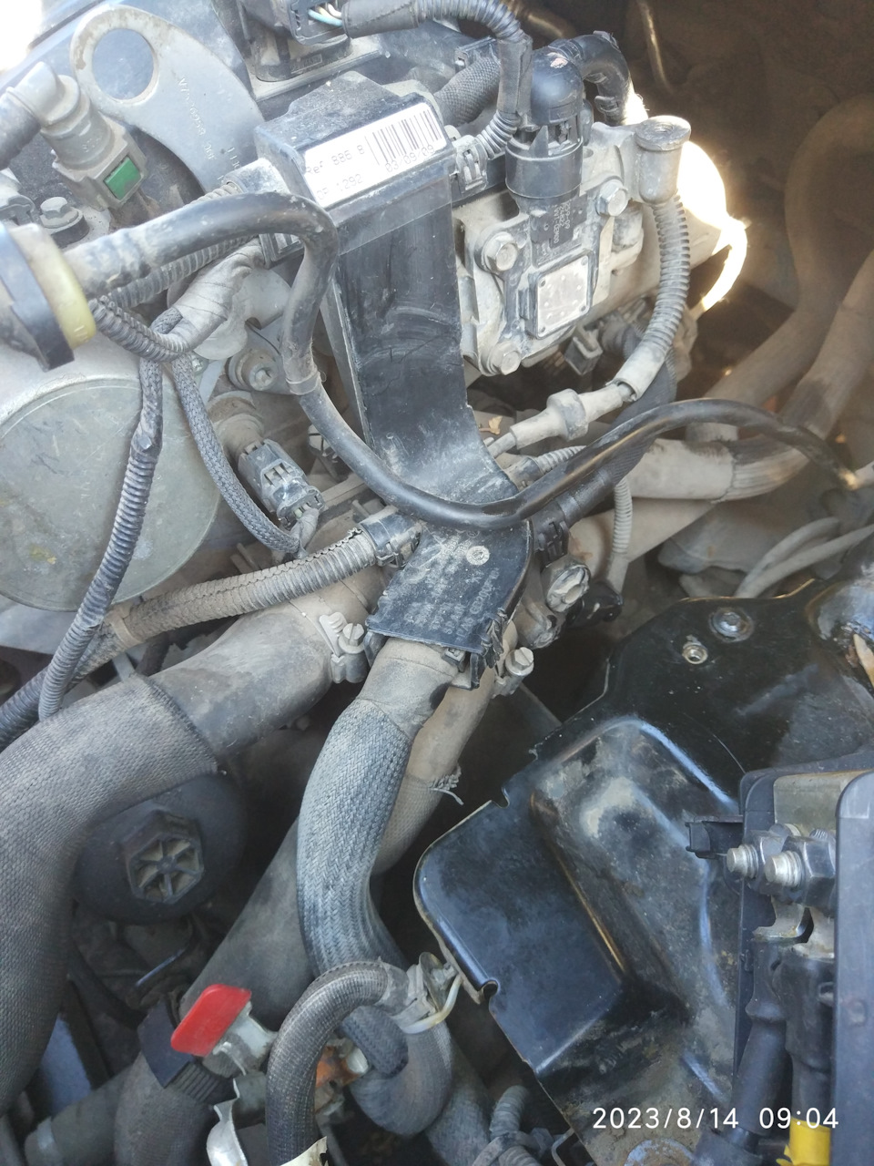 Замена прокладок впуска и ДАД — Peugeot 308 (1G), 1,6 л, 2009 года ...