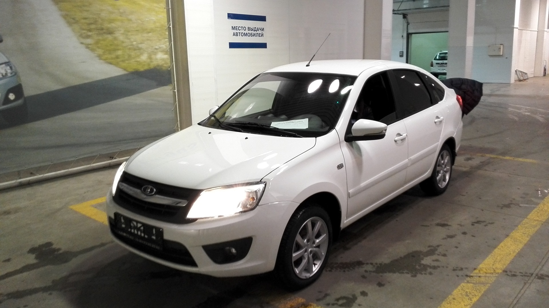 Lada Гранта лифтбек 1.6 бензиновый 2014 | на DRIVE2