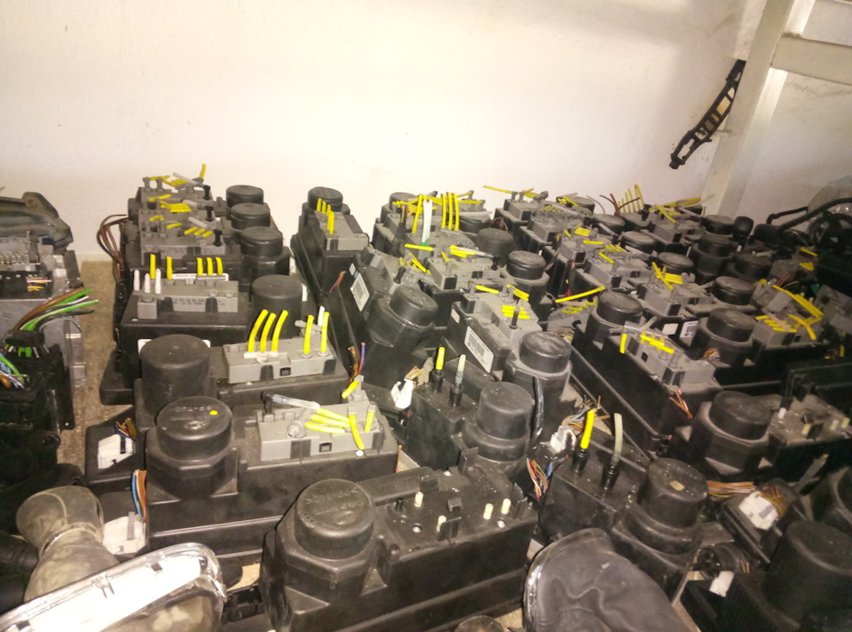 Компрессор центрального замка — Mercedes-Benz E-class (W210), 2,4 л ...