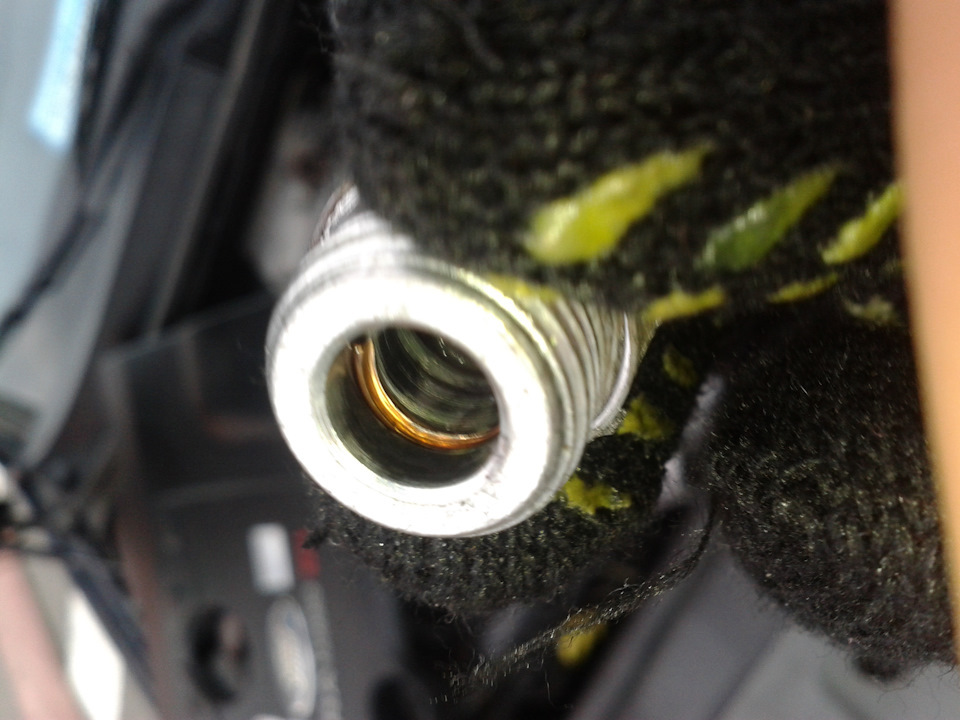 Старый — Ford Mondeo III