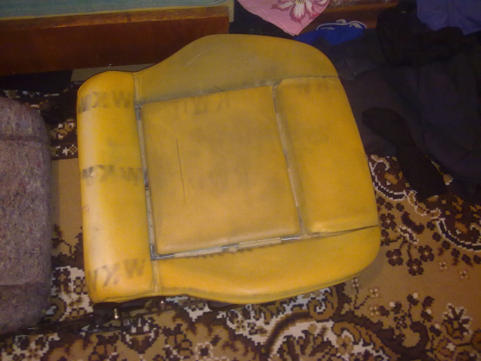 росшил предние седухи для стирки — Audi A6 (C4), 2,5 л, 1996 года ...