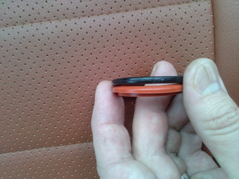 А вот самое главное отличие-толщина! — Nissan Almera II (N16)