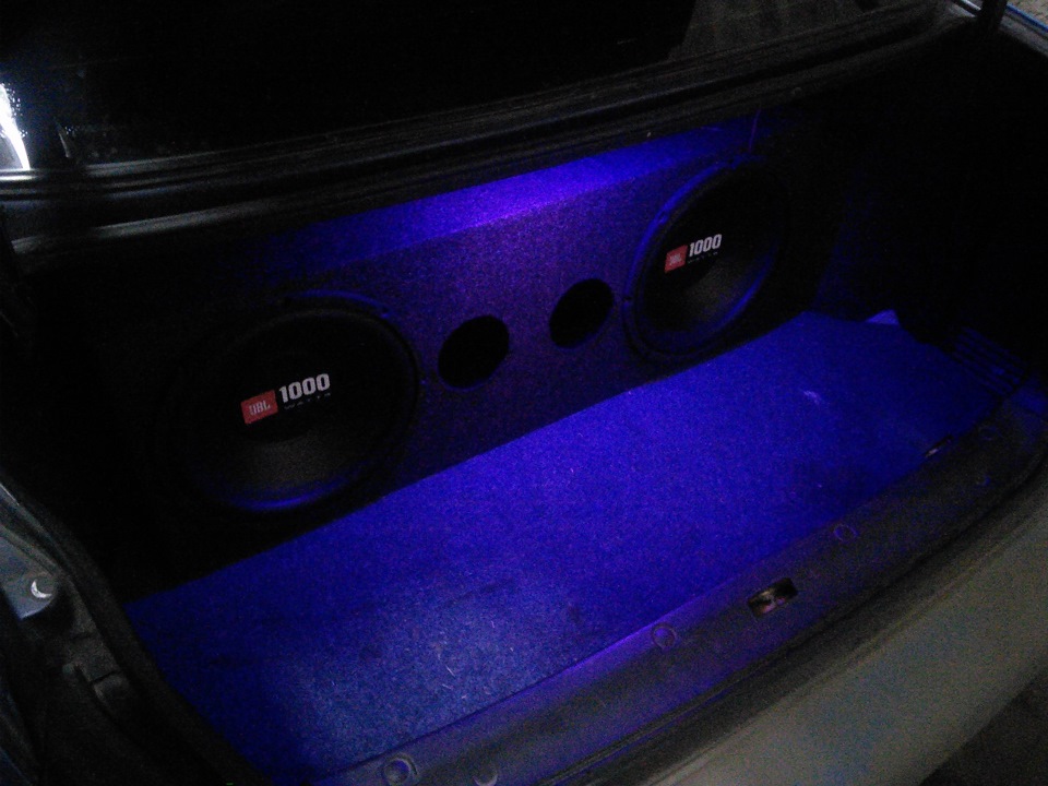 новый саб с усилком) — Daewoo Lanos, 1,5 л, 2003 года | автозвук | DRIVE2