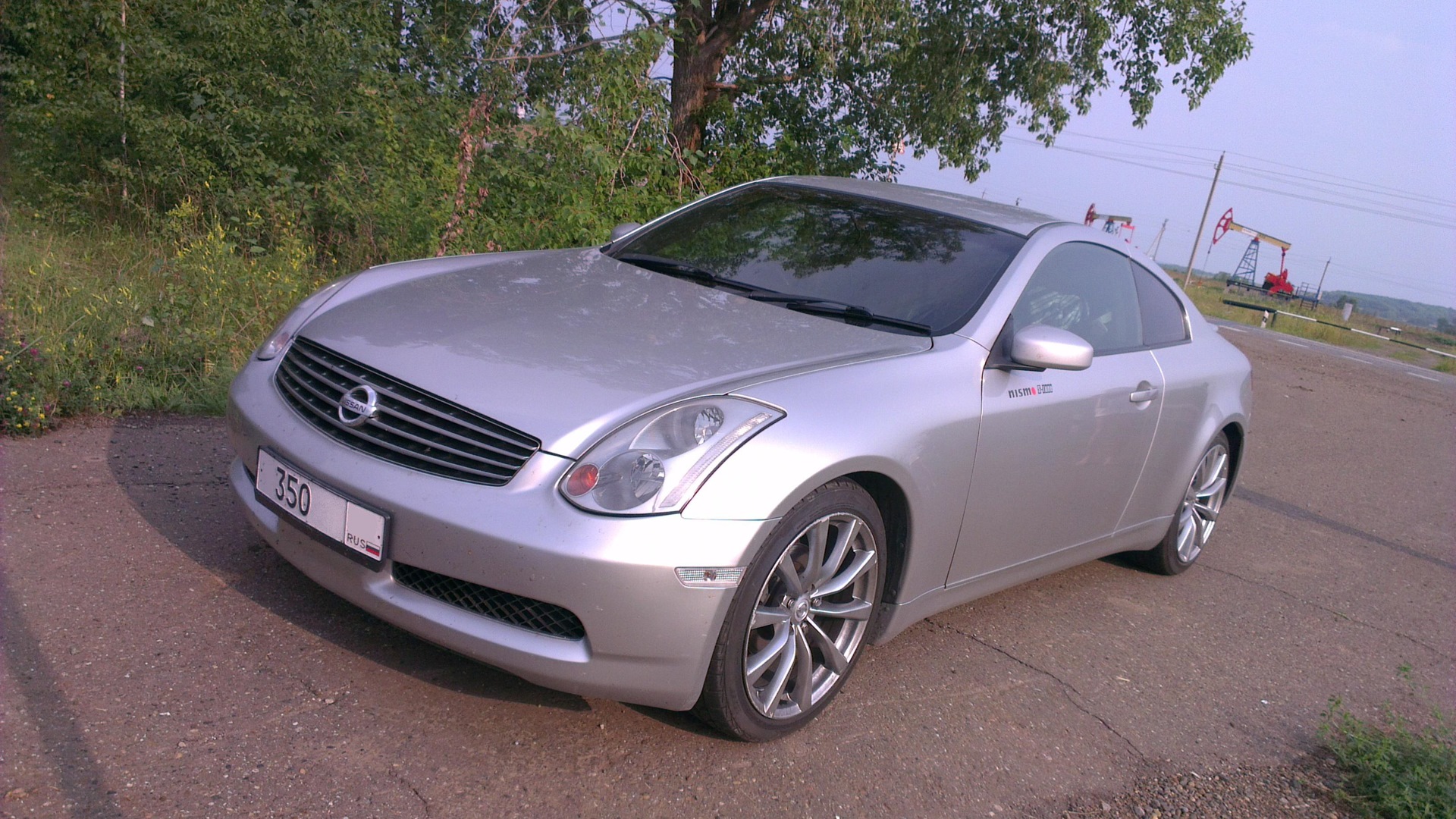 Nissan Skyline 350gt Coupe