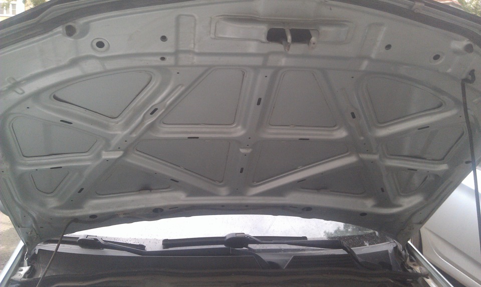 иду клеить шумку багажника и капота — Nissan Almera Classic (B10), 1,6 ...