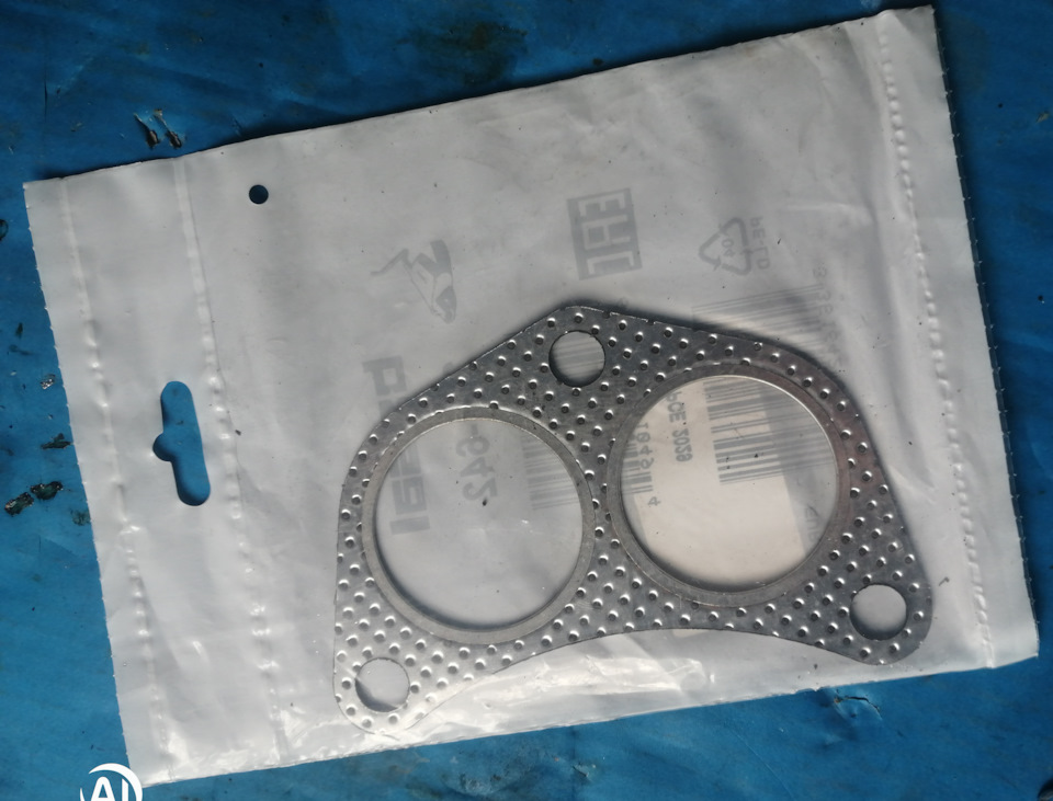 Прикупил запчастей, заменил доп насос на печку — Ford Sierra, 2 л, 1992 ...