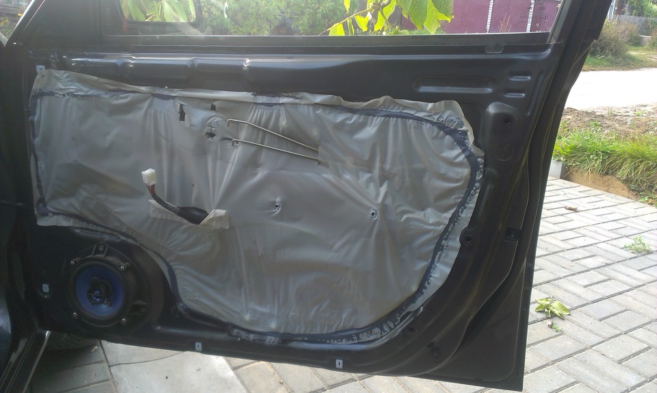 ШВИ дверей внешняя сторона — Hyundai Accent (2G), 1,5 л, 2004 года ...