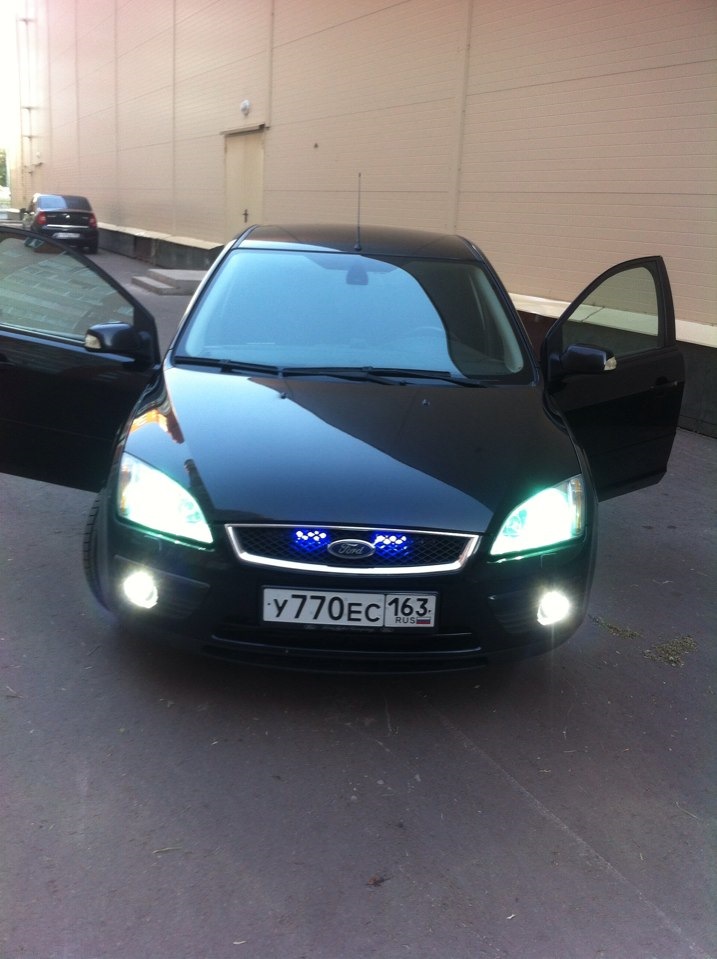 Колхозный тюнинг, фонари в решетку — Ford Focus Hatchback II, 1,6 л ...