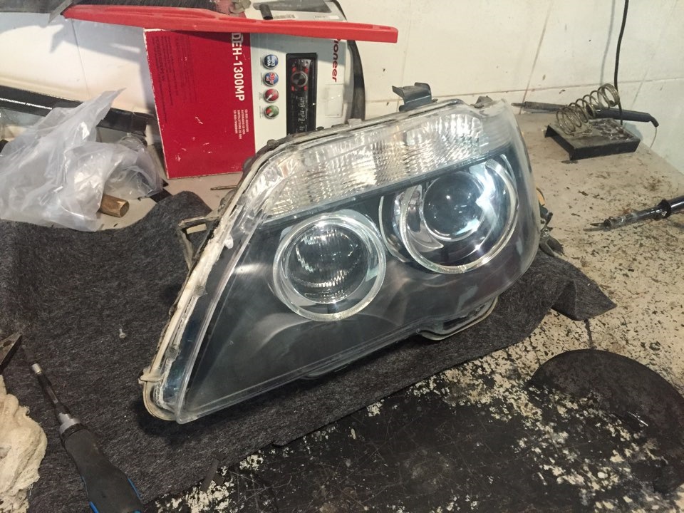 Реставрация фары часть2 — BMW 7 series (E65/E66), 4 л, 2006 года ...