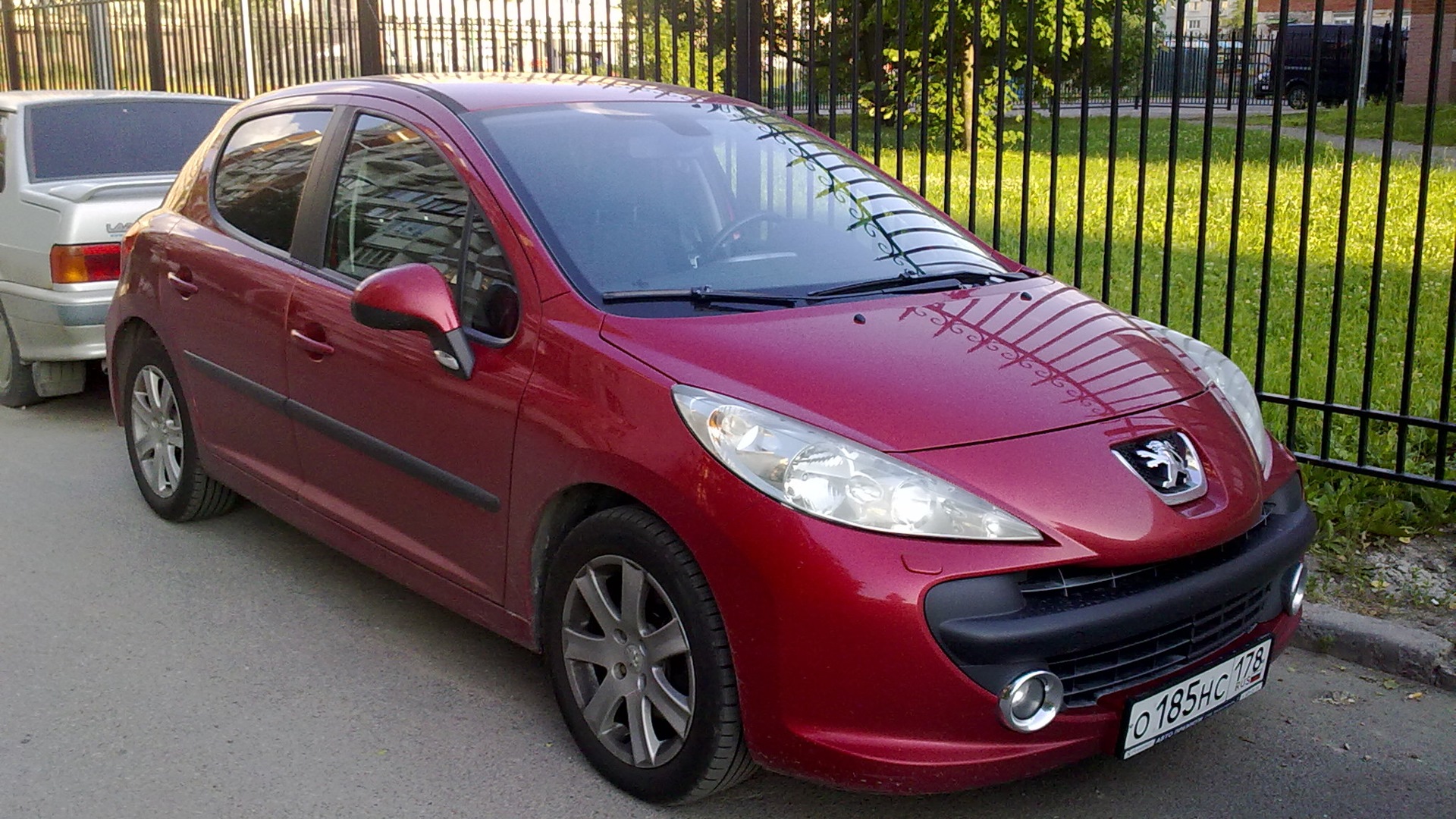 Пежо 2007. Пежо 207 2007. Peugeot 207 2007. Пежо 207 2007 года. Пежо 207 2007 1.6.