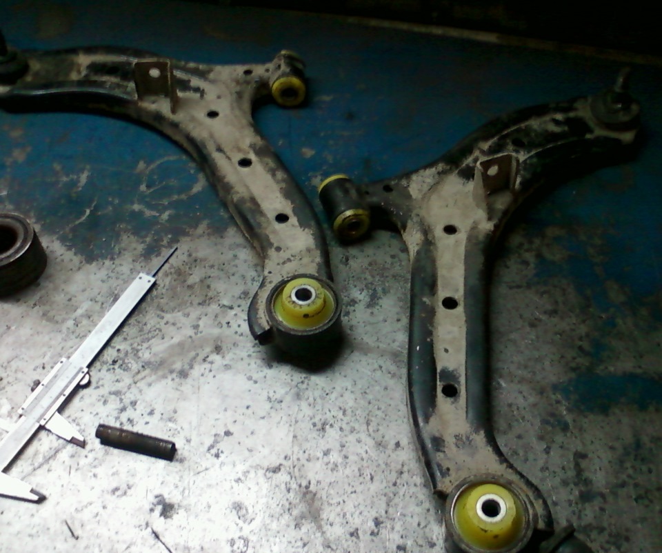 Граната и полиуретановые сайлентблоки. — Hyundai Accent (2G), 1,5 л ...