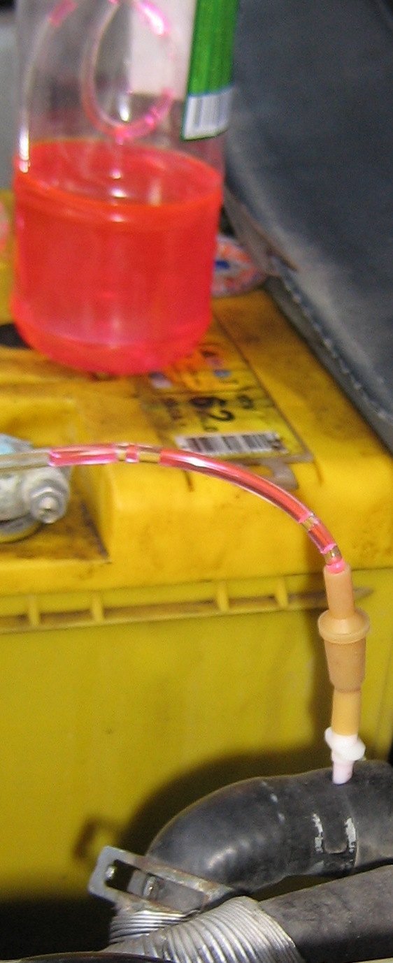 Новый уплотнитель капота от ВАЗ. Удаление воздуха из печки. Как выгнать ...