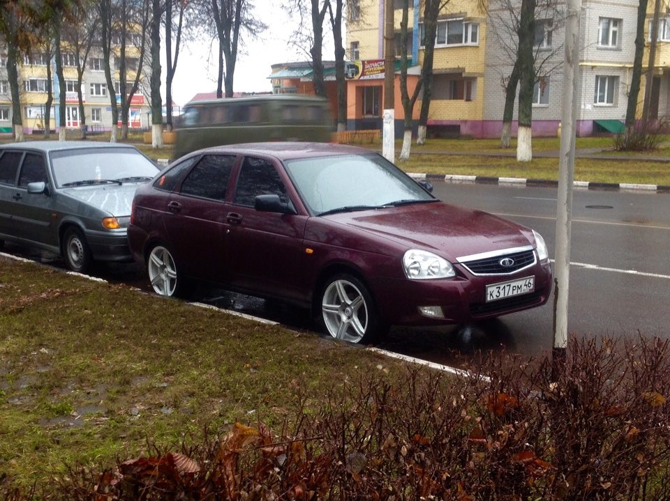 Темно Вишневая Приора седан