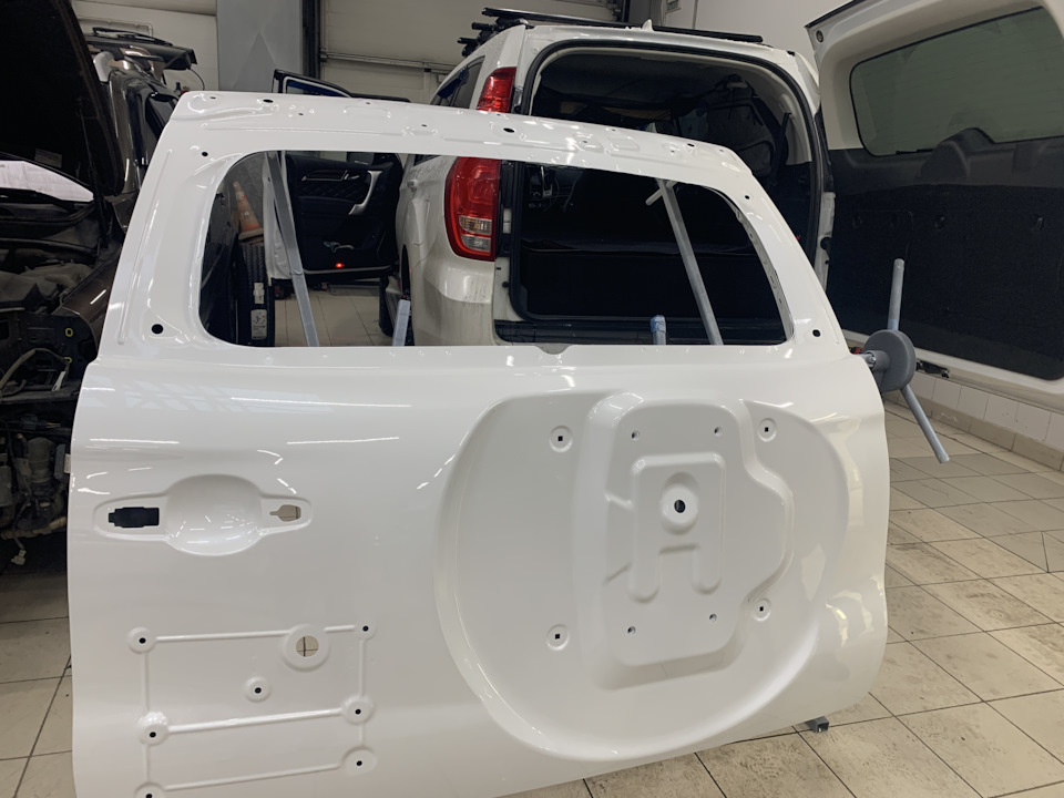 Уже покрашенная дверь — Haval H9 (1G)