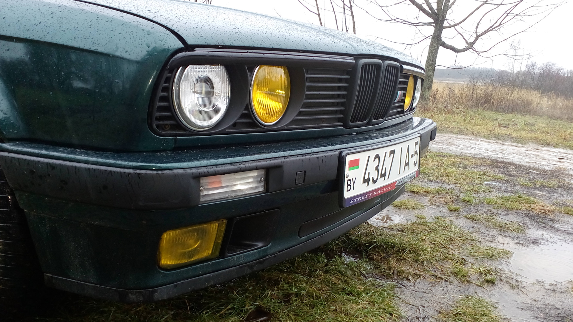 Бмв е30 передний бампер. Бампера е30. Бампер бмв е30. Бампера е30. Передний фартук бмв е30.