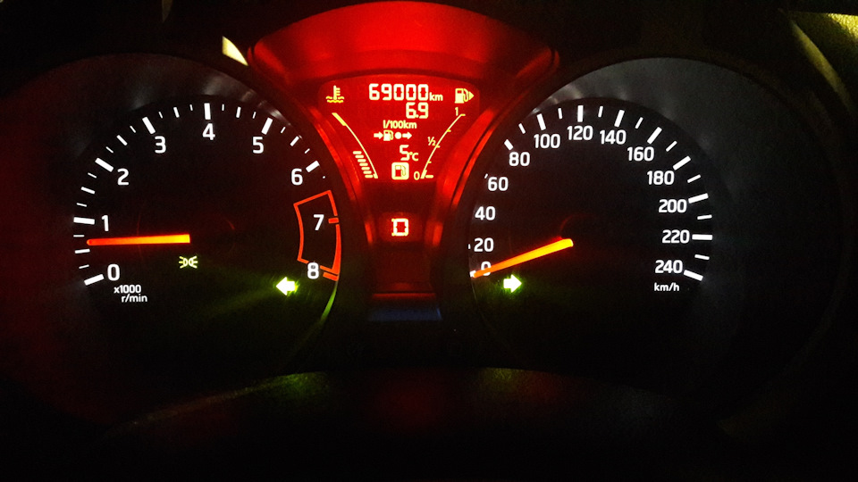 25.11 — Nissan Juke (1G)