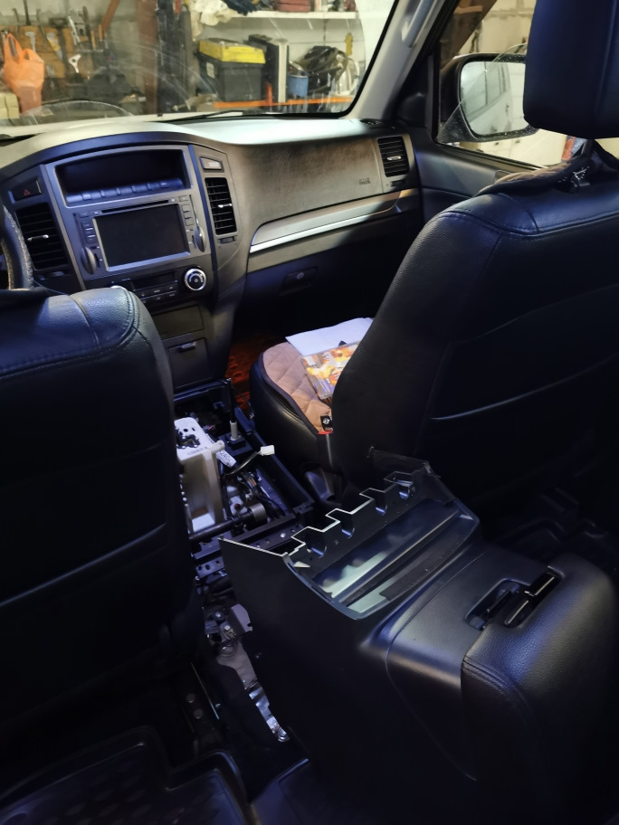 Харэ дрифтить — Mitsubishi Pajero (4G), 3 л, 2012 года | визит на ...