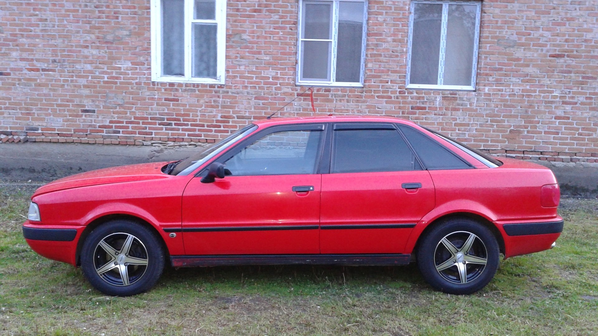 Audi 80 (B4) 2.0 бензиновый 1993 | RED BARREL на DRIVE2