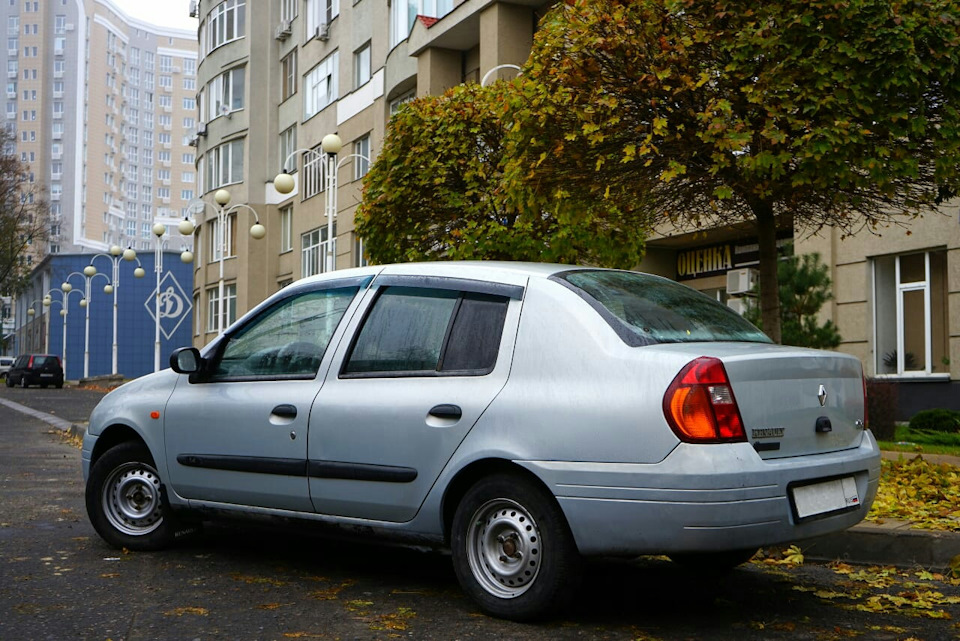 Renault symbol фото