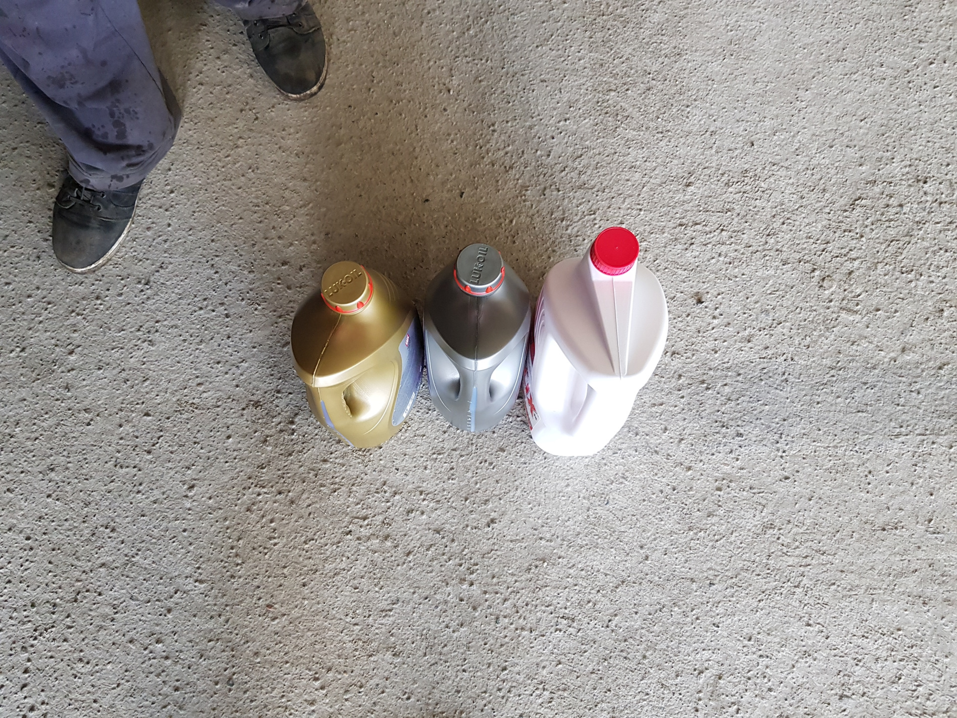 Пробило прокладку под головкой. — Lada 2114, 1,6 л, 2012 года | поломка ...