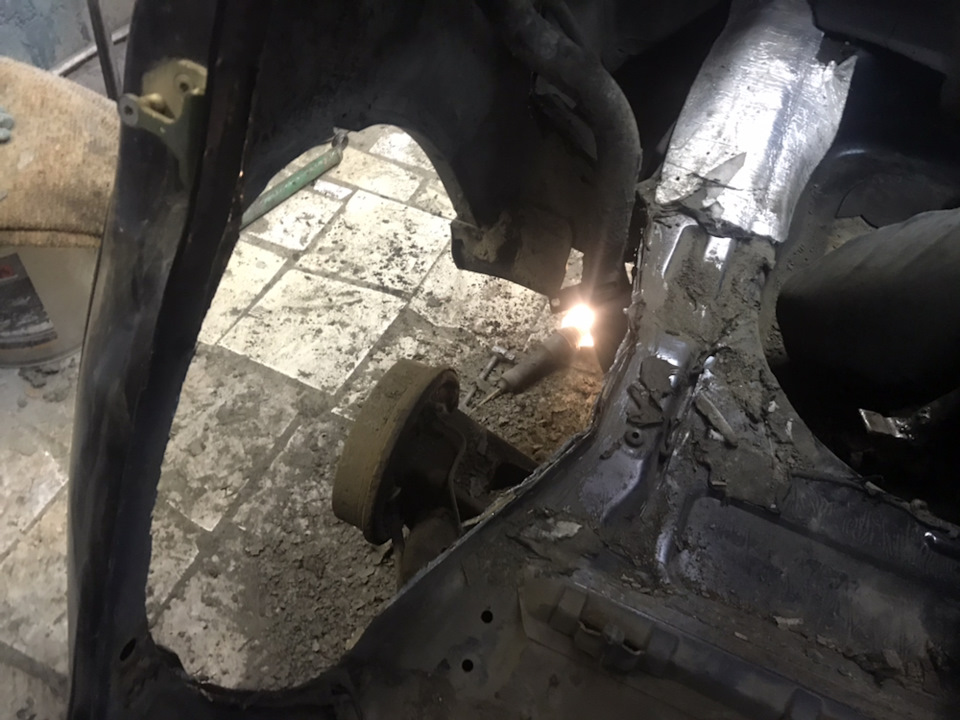 #1 Замена задних стаканов и стоек — Lada Приора седан, 1,6 л, 2007 года ...