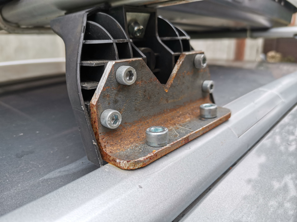 Крепление багажных поперечин на усилитель рейлинга — Haval F7 (1G), 1,5 ...