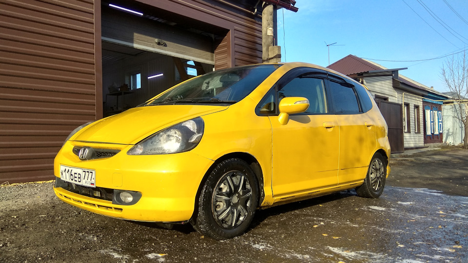 Honda Fit Zheltok Drive2