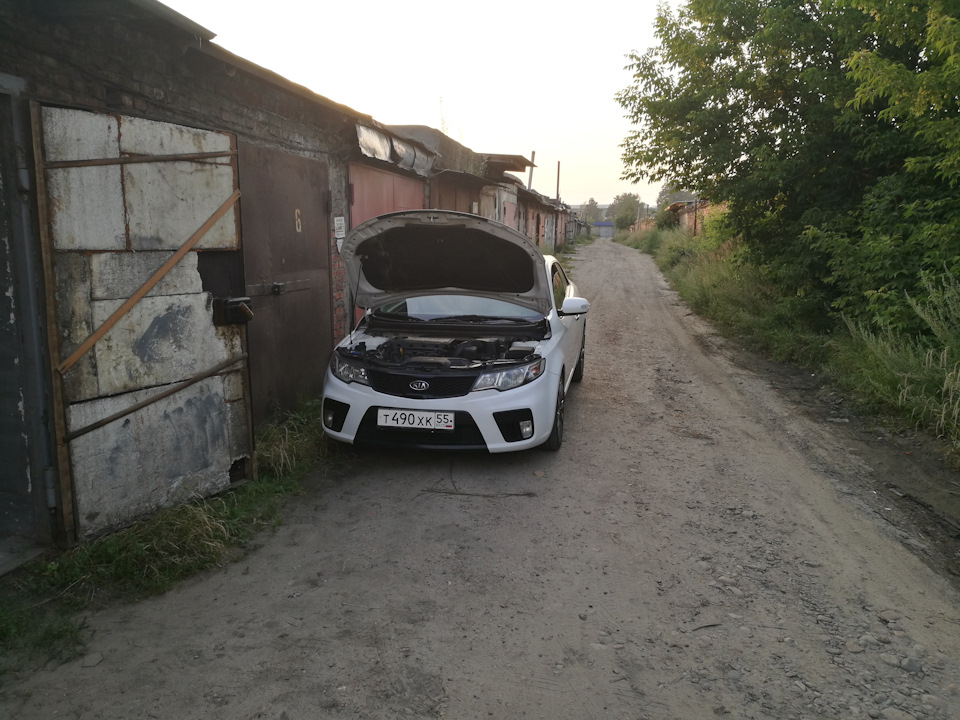Замена колодок и тормозных дисков — KIA Cerato Koup (1G), 2 л, 2010 ...