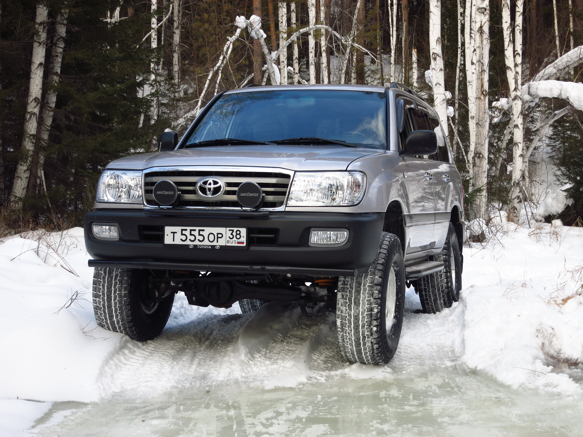 Лебедка toyota. Toyota Land Cruiser 105. Тойота ленд Крузер 100 лебедка. Лебедка Toyota Land Cruiser 80. Ленд Крузер 105 с лебедкой.