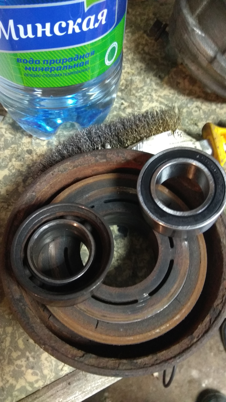 Подшипник шкива компрессора кондиционера. — Jeep Grand Cherokee (WJ), 4 ...