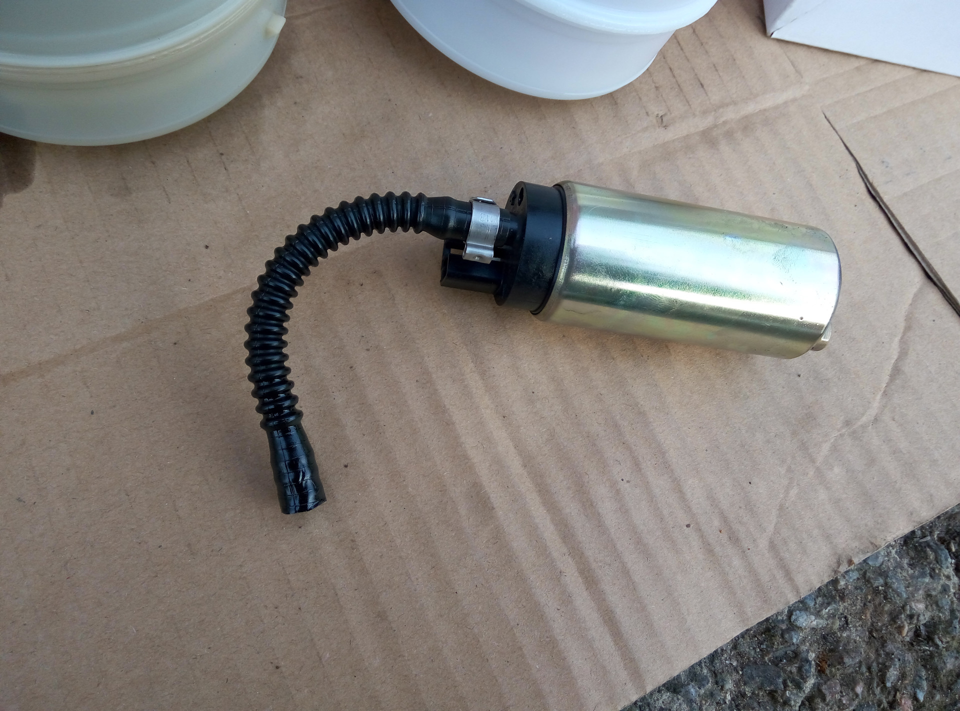 Замена топливного фильтра — Nissan Murano I, 3,5 л, 2006 года | своими ...