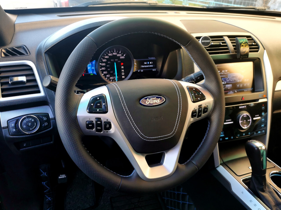 Фото в бортжурнале Ford Explorer (5G)