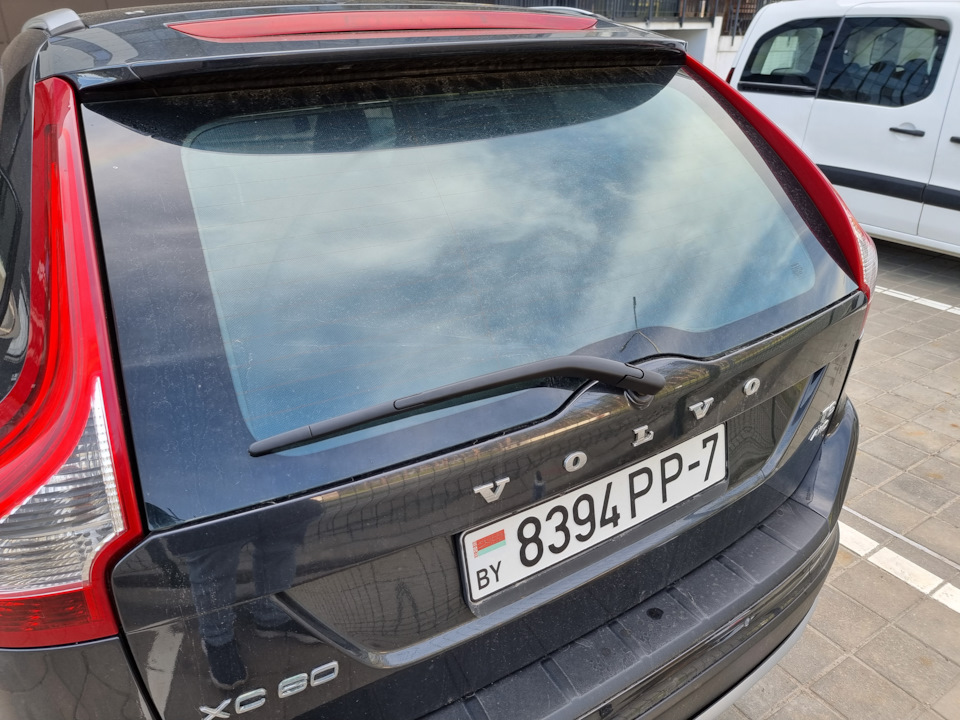 Замена поводка заднего стеклоочистителя — Volvo XC60 (1G), 3 л, 2011 ...
