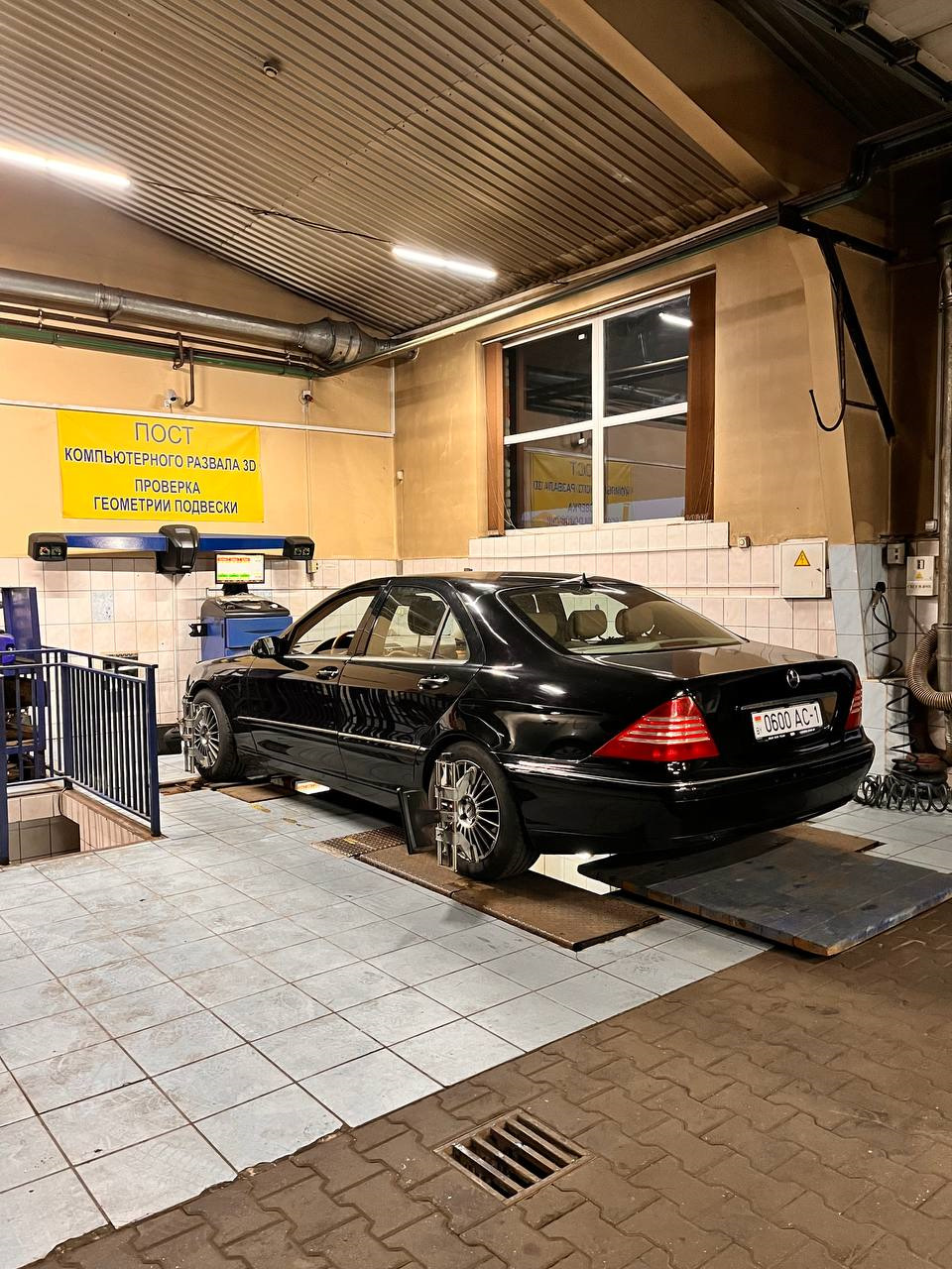 Фото в бортжурнале Mercedes-Benz S-Class (W220)