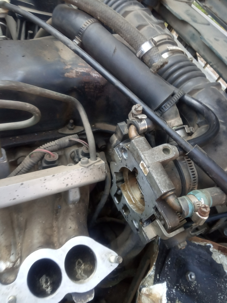 Прокладка инжектора. — Lada 21074, 1,6 л, 2008 года | своими руками ...