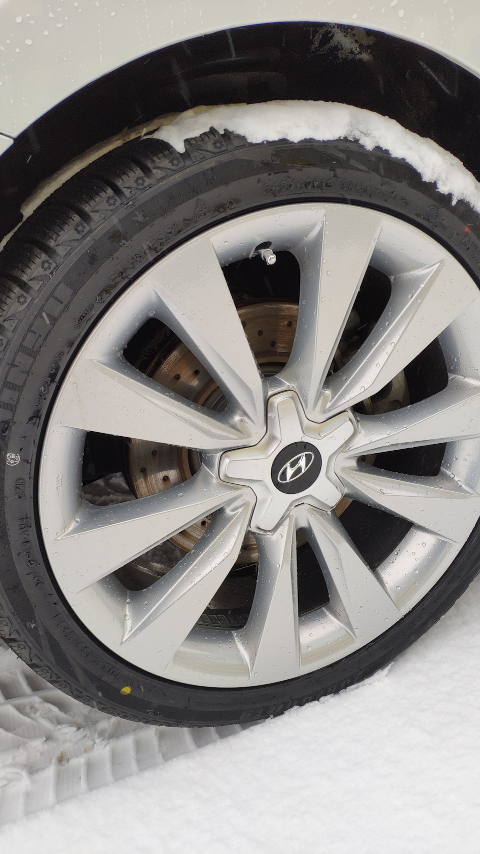 Фрикционные шины Jinyu — Hyundai Grandeur (HG), 3 л, 2013 года | шины ...