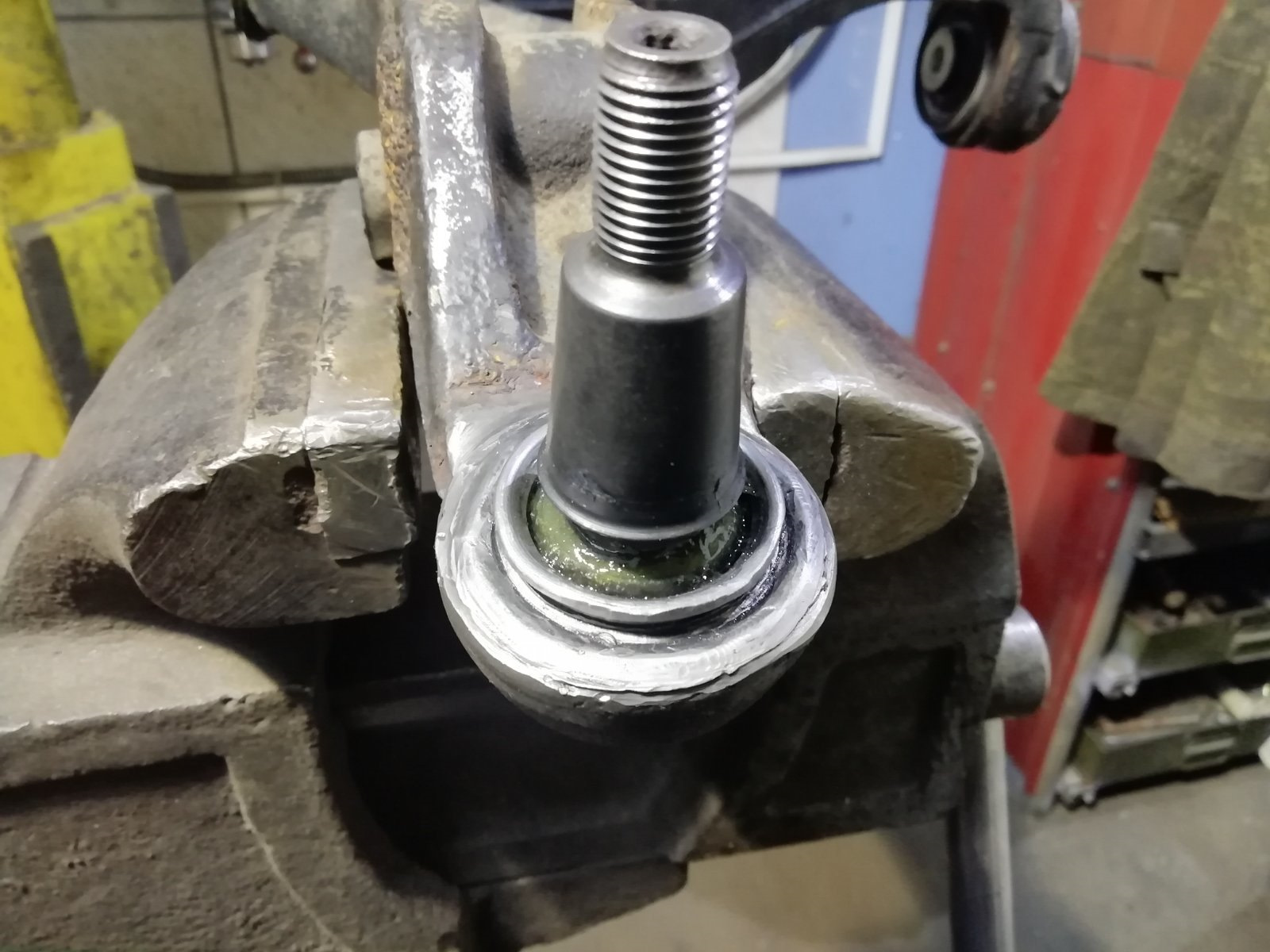 Ремонт реставрация шаровых рычагов подвески в Гомеле. Volkswagen ...