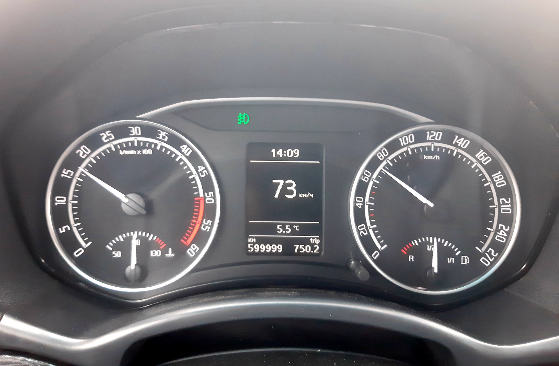 Расход топлива шкода рапид 2016. Расход топлива шкода суперб. Расход топлива skoda rapid 1. Таблица расхода топлива автомобилей на 100 км. 6.