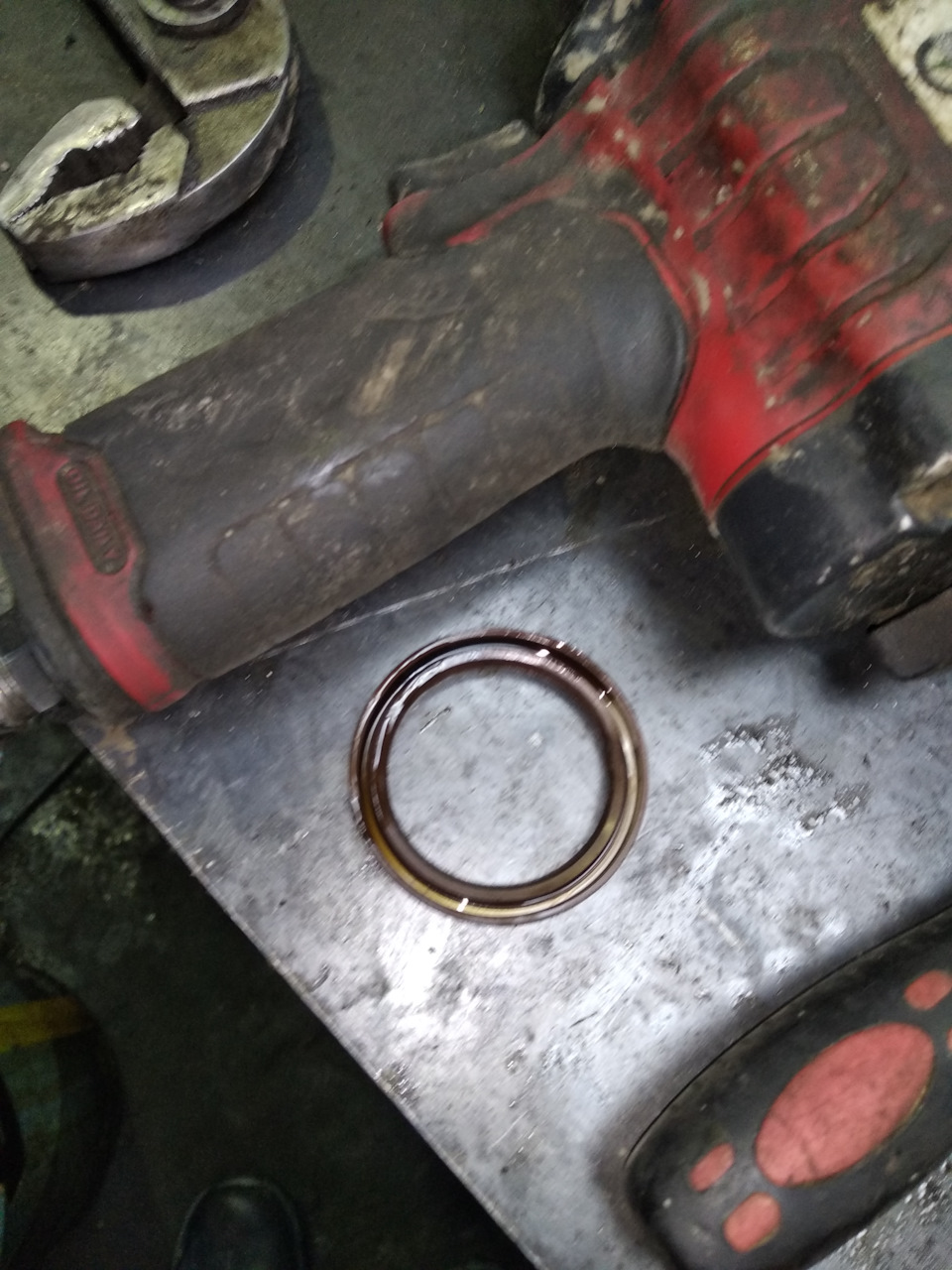 34. Потек передний сальник коленвала и не только… — Nissan Note e-Power ...