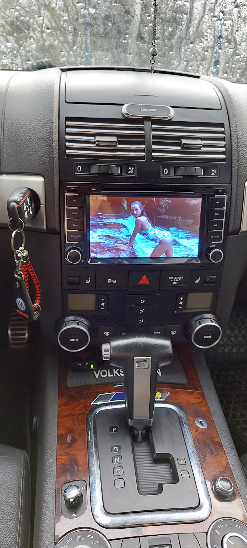 Магнитола — Volkswagen Touareg (1G), 3,2 л, 2005 года | аксессуары | DRIVE2