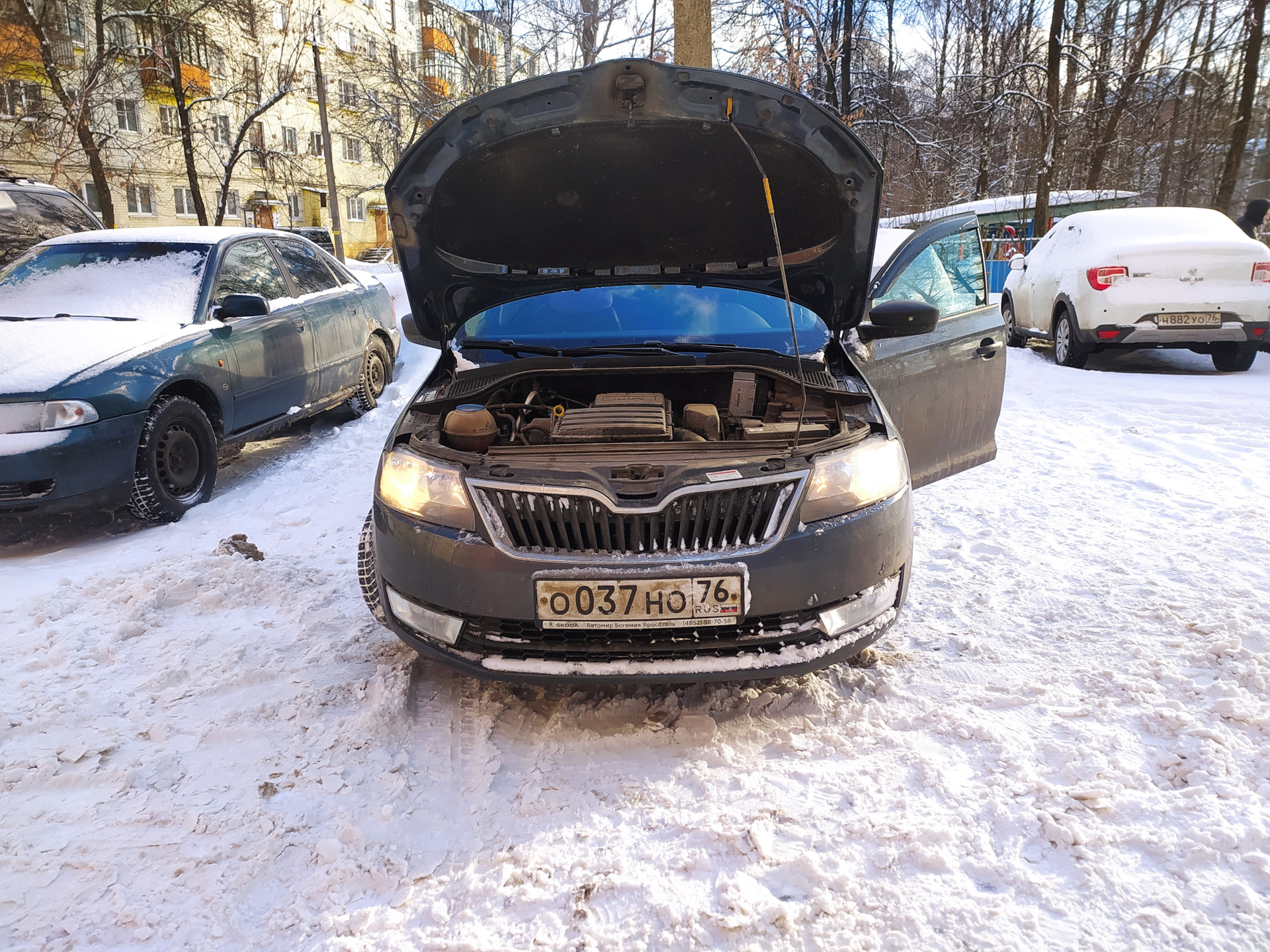Перестала гореть лампочка ближнего света. Сама исправилась. — Skoda ...