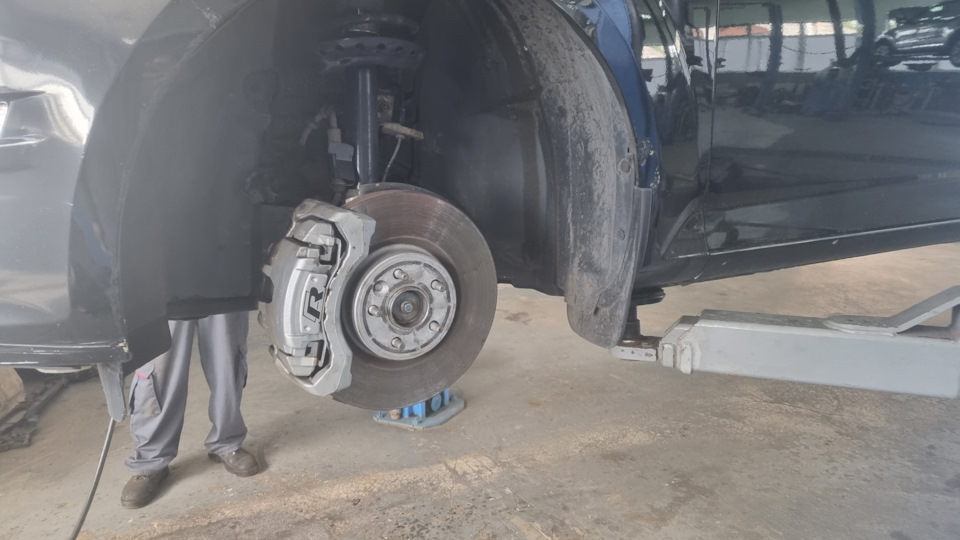 проточка тормозных дисков без снятия — Ford Mondeo IV, 2 л, 2013 года ...